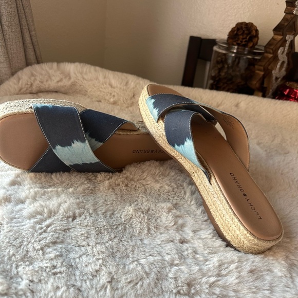 Lucky Brand Tie-Dye Espadrille Sandals - Picture 12 of 12